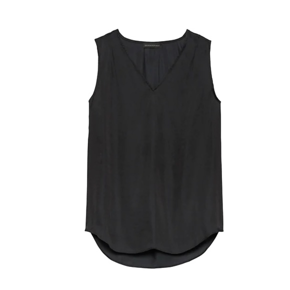 Banana Republic Tops - Like New condition Soft Satin Pleated Drapey Tank